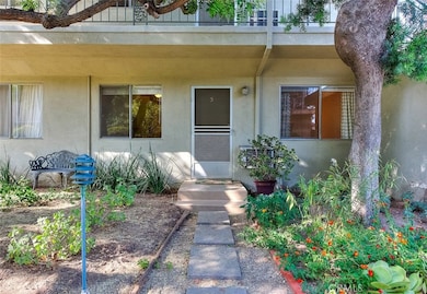 504 S Euclid Ave unit 5, Pasadena, CA 91101 - photo 3