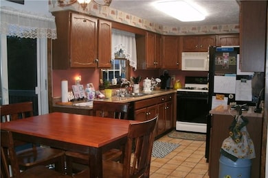 BREAKFAST NOOK - LEADS YOU OUT ONTO DECK THAT OVER