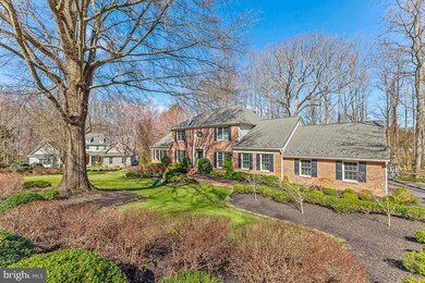 2007 Carrhill Rd, Vienna, VA 22181 - photo 2