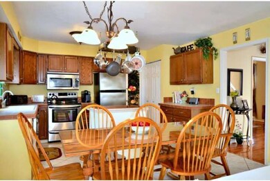 135 Hawthorne Ln, Phoenixville, PA 19460 - photo 6