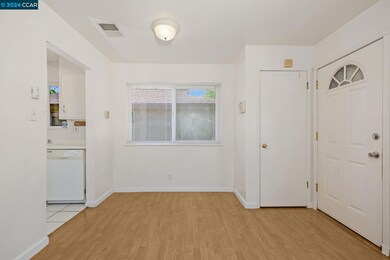 2208 L St unit 4, Antioch, CA 94509 - photo 6
