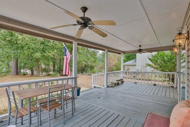 Plenty of space to relax and enjoy the lake view