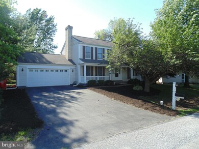 19207 Jamestown Dr, Hagerstown, MD 21742 - photo 2