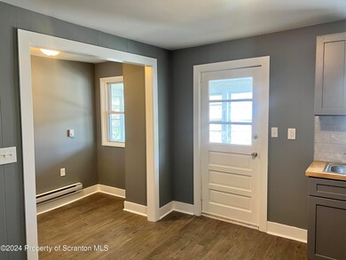 125 Carlisle St unit 2nd flr, Wilkes Barre, PA 18702 - photo 5