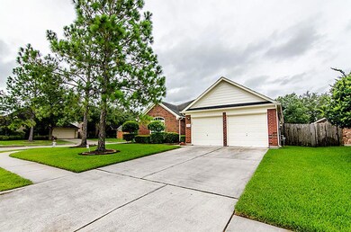 3830 Glenhill Dr, Pearland, TX 77584 - photo 4