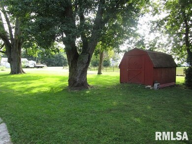 2279 Railroad St, Jacksonville, IL 62650 - photo 4
