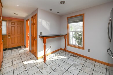 7 Captain Cook Way, Plaistow, NH 03865 - photo 2