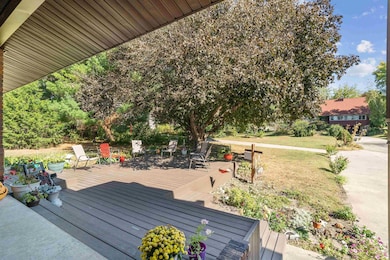 524 Christopher Cir, Jesup, IA 50648 - photo 5