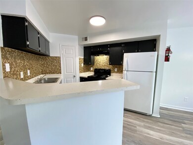 7200 W Tc Jester Blvd Unit 2502 Blvd unit 2502, Houston, TX 77088 - photo 2