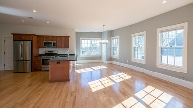 84 Washington St unit 3, Marblehead, MA 01945 - photo 3