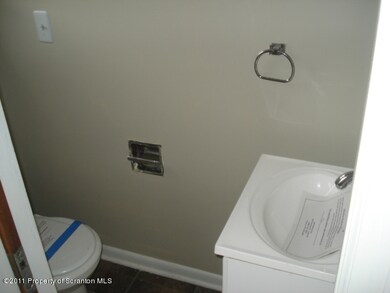 812 N Main Ave, Scranton, PA 18504 - photo 7