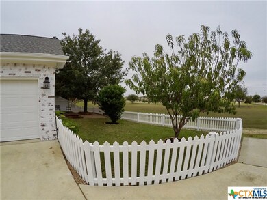 2227 Gruene Lake Dr, New Braunfels, TX 78130 - photo 3