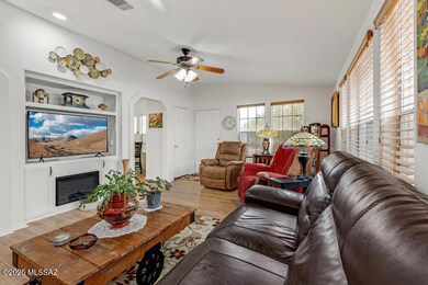 3478 Goldleaf Living Room 3