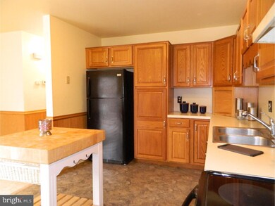 418 Grove Ave, Mohnton, PA 19540 - photo 6