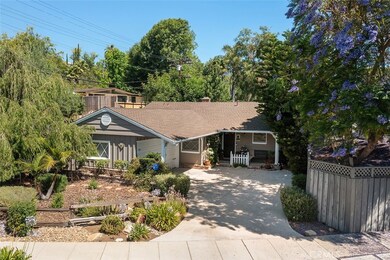 22217 Ybarra Rd, Woodland Hills, CA 91364 - photo 3