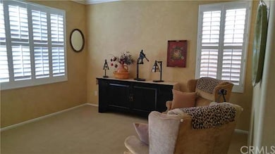 Formal living or dining room, open to your persona