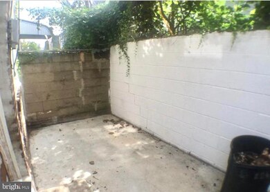 2058 Mountain St, Philadelphia, PA 19145 - photo 5