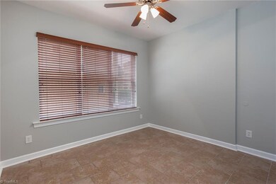 3805 Glenhaven Rd, Raleigh, NC 27606 - photo 7