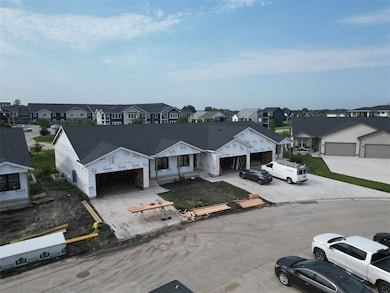 256 S Zinnia Ave, West Des Moines, IA 50266 - photo 5