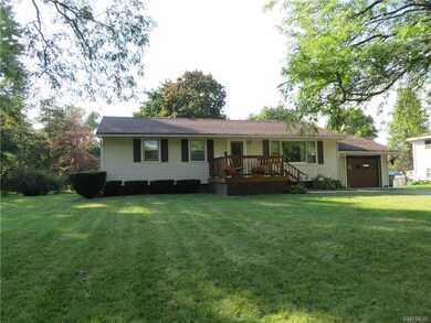 Great location on quiet Cul-de-sac...