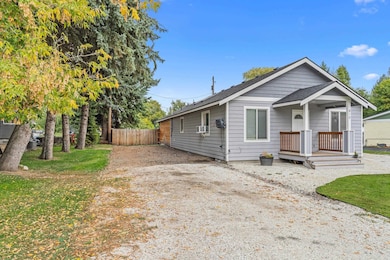 610 W Clay Ave, Chewelah, WA 99109 - photo 3