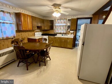 128 Barry Rd, Ashland, PA 17921 - photo 7