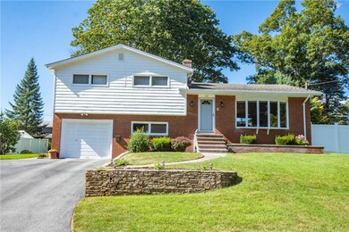 39 Rockcrest Dr, Cranston, RI 02920 - photo 2