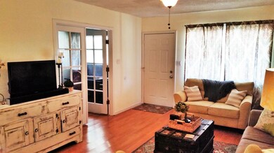 B Living Room S3