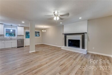 142 Shelly Dr unit 49, Hendersonville, NC 28792 - photo 4