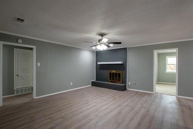 2209 Shady Grove Dr, Bedford, TX 76021 - photo 4