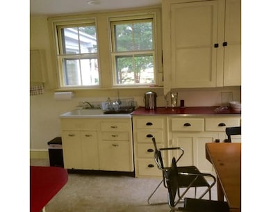 27 Kendrick Place, Amherst, MA 01002 - photo 6