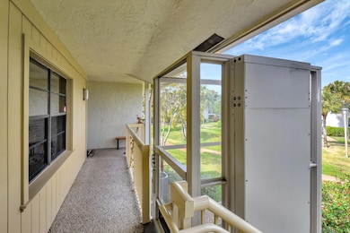 22 Eastgate Dr unit D, Boynton Beach, FL 33436 - photo 6