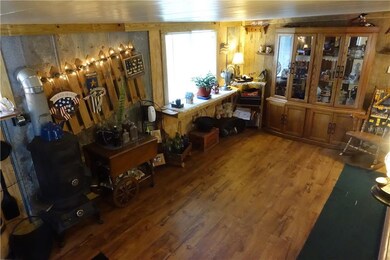 Bonus room/Foyer