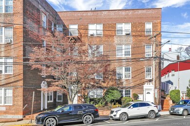 1 Ash Place unit 87A, Great Neck, NY 11021 - photo 2