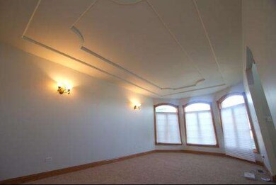 4880 Castle Dargan Dr, Country Club Hills, IL 60478 - photo 3