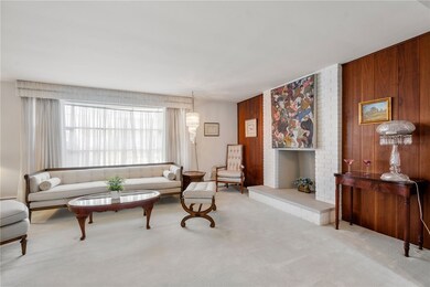 227 Summit Dr, Cranston, RI 02920 - photo 4