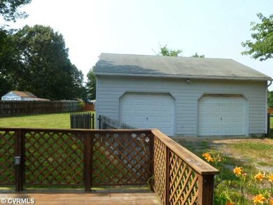 Parking Lot/Garage