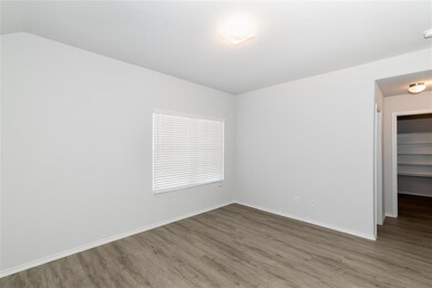 1403 Mark Ln, Ennis, TX 75119 - photo 5