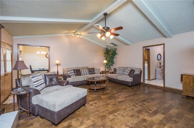 1805 E Hills Dr, Moore, OK 73160 - photo 7