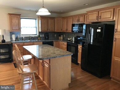 312 Martina Dr, Chambersburg, PA 17201 - photo 4