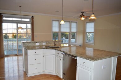 Kitchen to Breakfast and Family Room