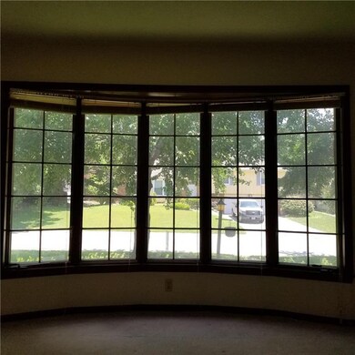 711 NW 10th St, Blue Springs, MO 64015 - photo 4