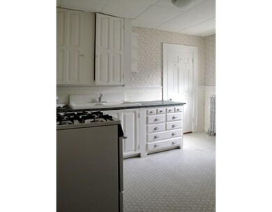 587 Haverhill St unit 4, Lawrence, MA 01841 - photo 7