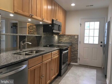 314 W Cherry Hill Ct, Reisterstown, MD 21136 - photo 6