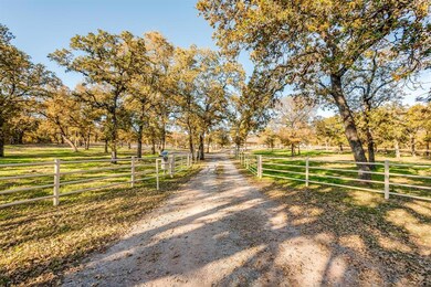 366 Cougar Rd, Lipan, TX 76462 - photo 2