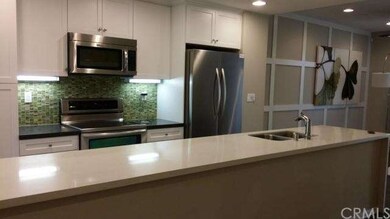 BEAUTIFUL KITCHEN - EXTRA LONG QUARTZ ISLAND, INDU
