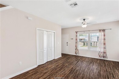 2108 Cavitt Ave unit C, Bryan, TX 77801 - photo 4