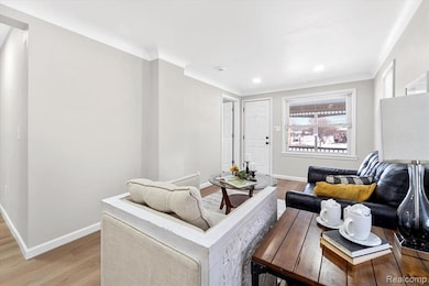 30619 Maplewood St, Garden City, MI 48135 - photo 3