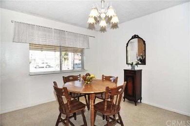 Large Kitchen Eating Area