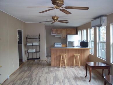 Living/Dining/Breakfast Bar